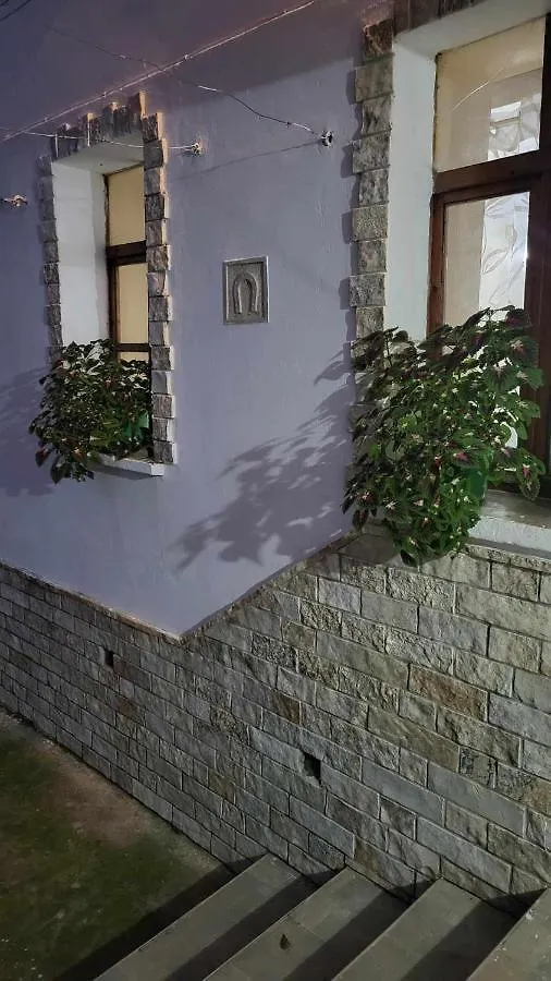 Guest House Hasko Gjirokastër Alojamento de Acomodação e Pequeno-almoço