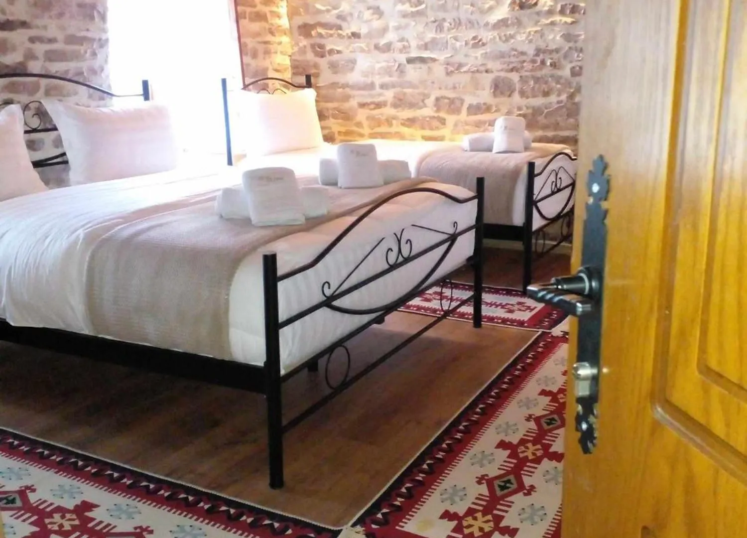 Guest House Hasko Gjirokastër Alojamento de Acomodação e Pequeno-almoço