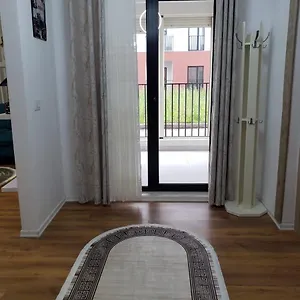 Cosy 2br Near Airport - Self Check-in 24hr Apartamento Tirana